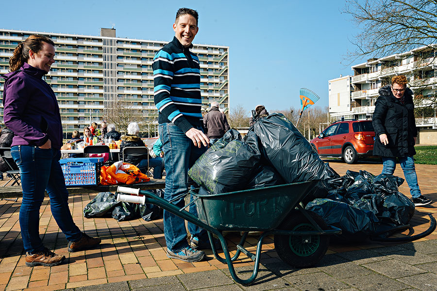 Grote opkomst bij NLDoet! activiteiten in Malburgen