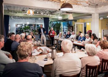 Bewonersorganisaties en wethouder De Vries: “Samenwerken is het stokje overdragen”